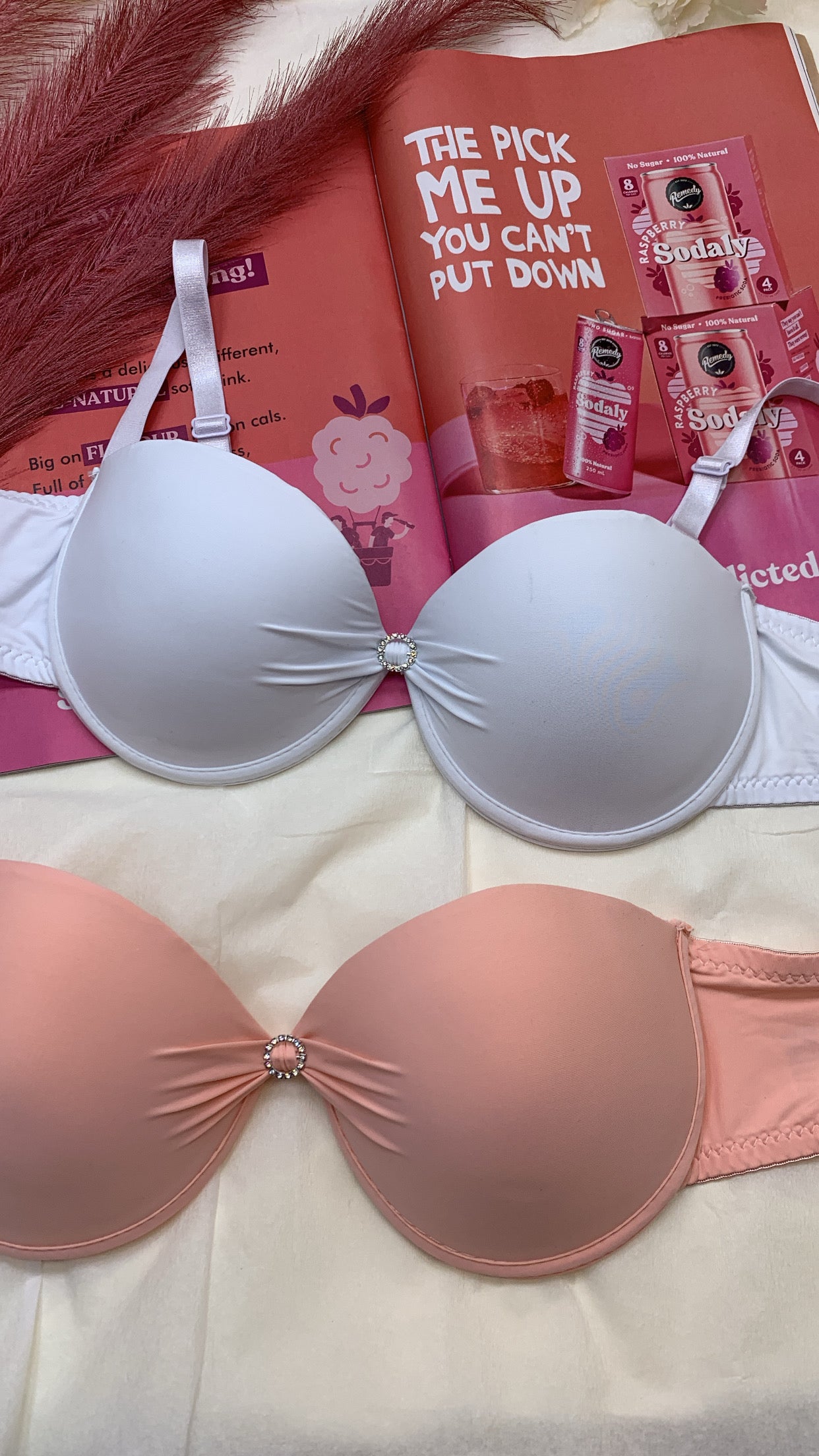 Knot Style Solid Color Single Padded Push-up Bra