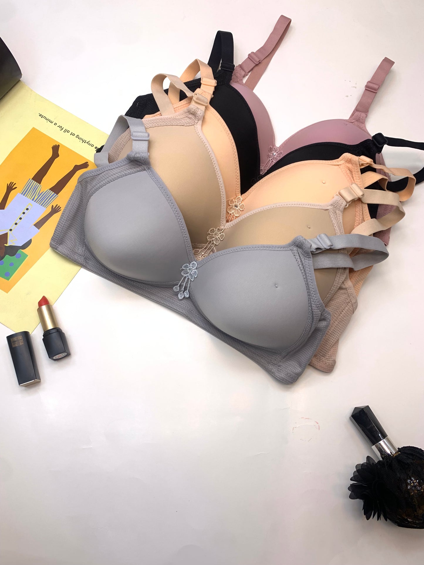 Light Pad Non Wired Breathable Straps Full Coverage Bra