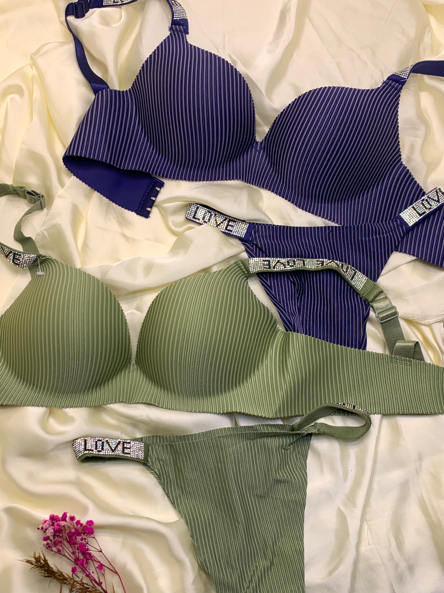 Love Padded Push-up Non Wired Bra and Matching Hipster