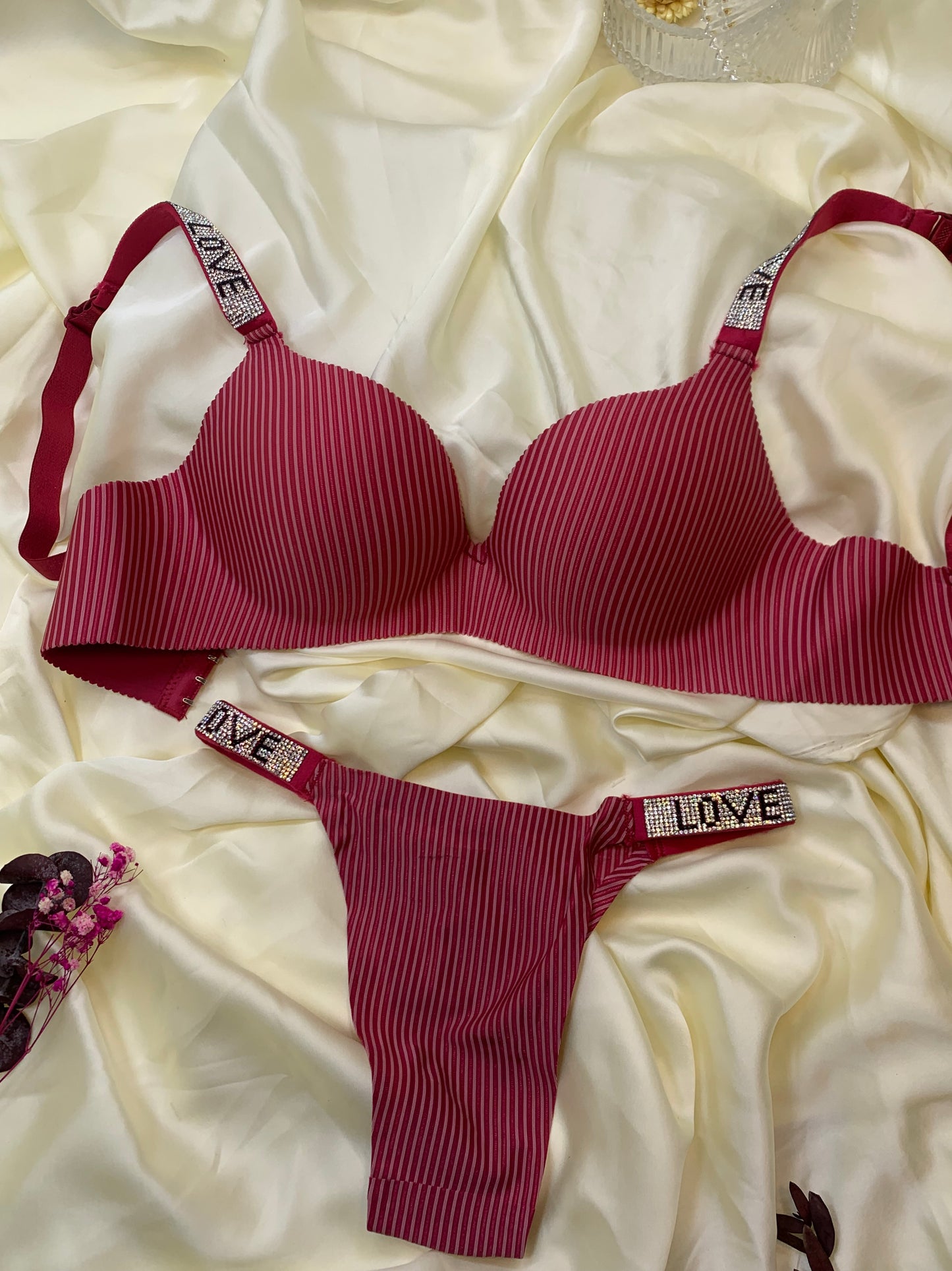 Love Padded Push-up Non Wired Bra and Matching Hipster