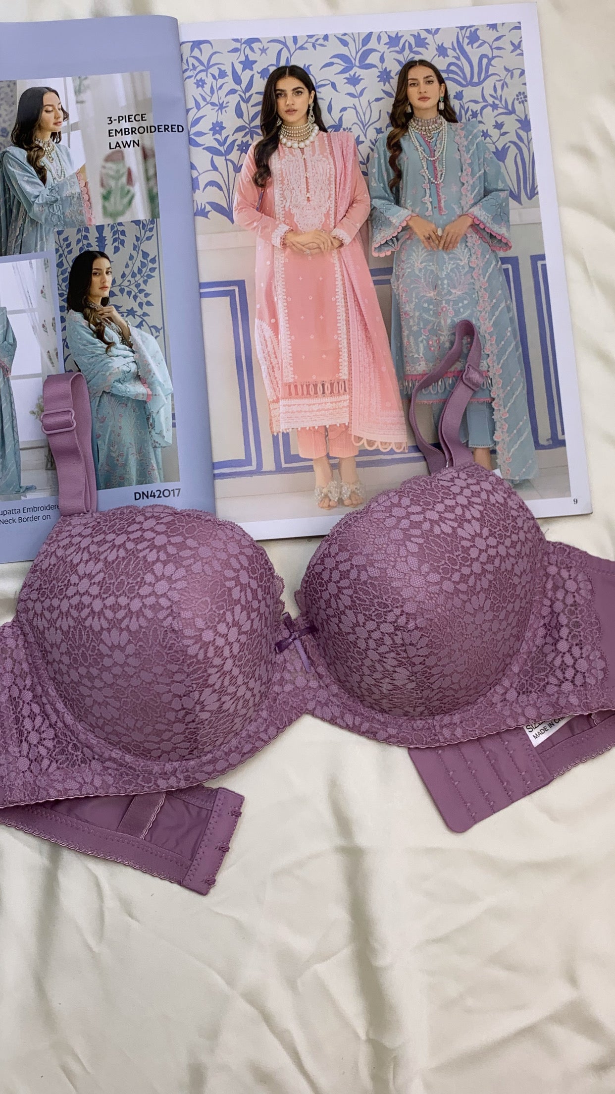 C Cup Size Light Pad Under Wire Flower Pattern Bra