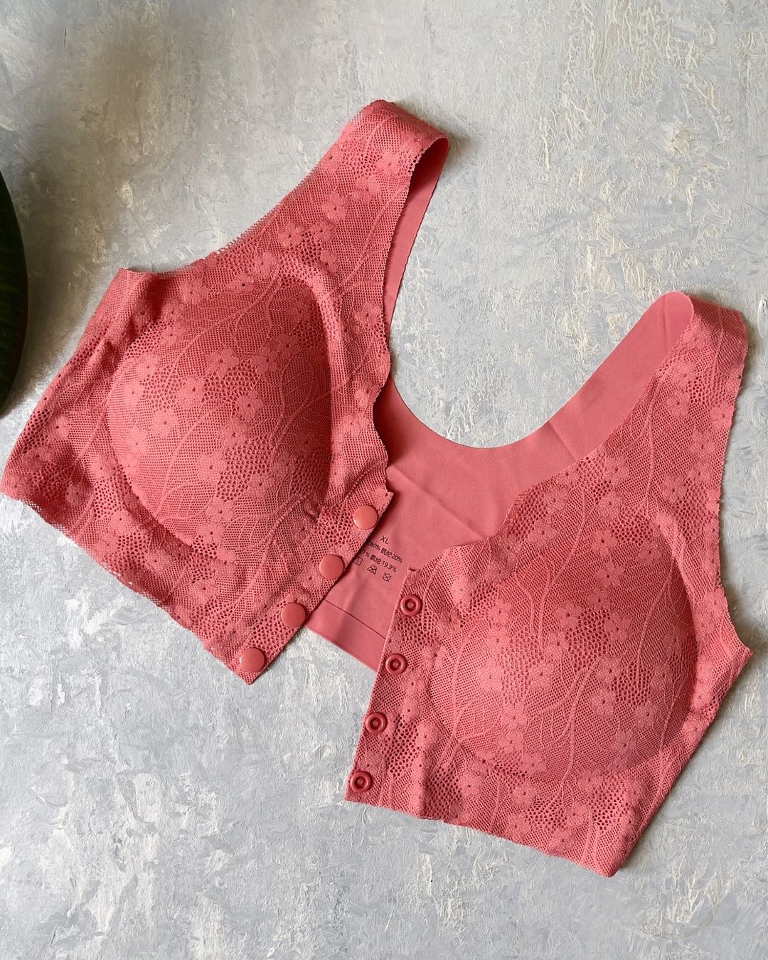 Anti Rash Seamless Stuff Front Button Bra