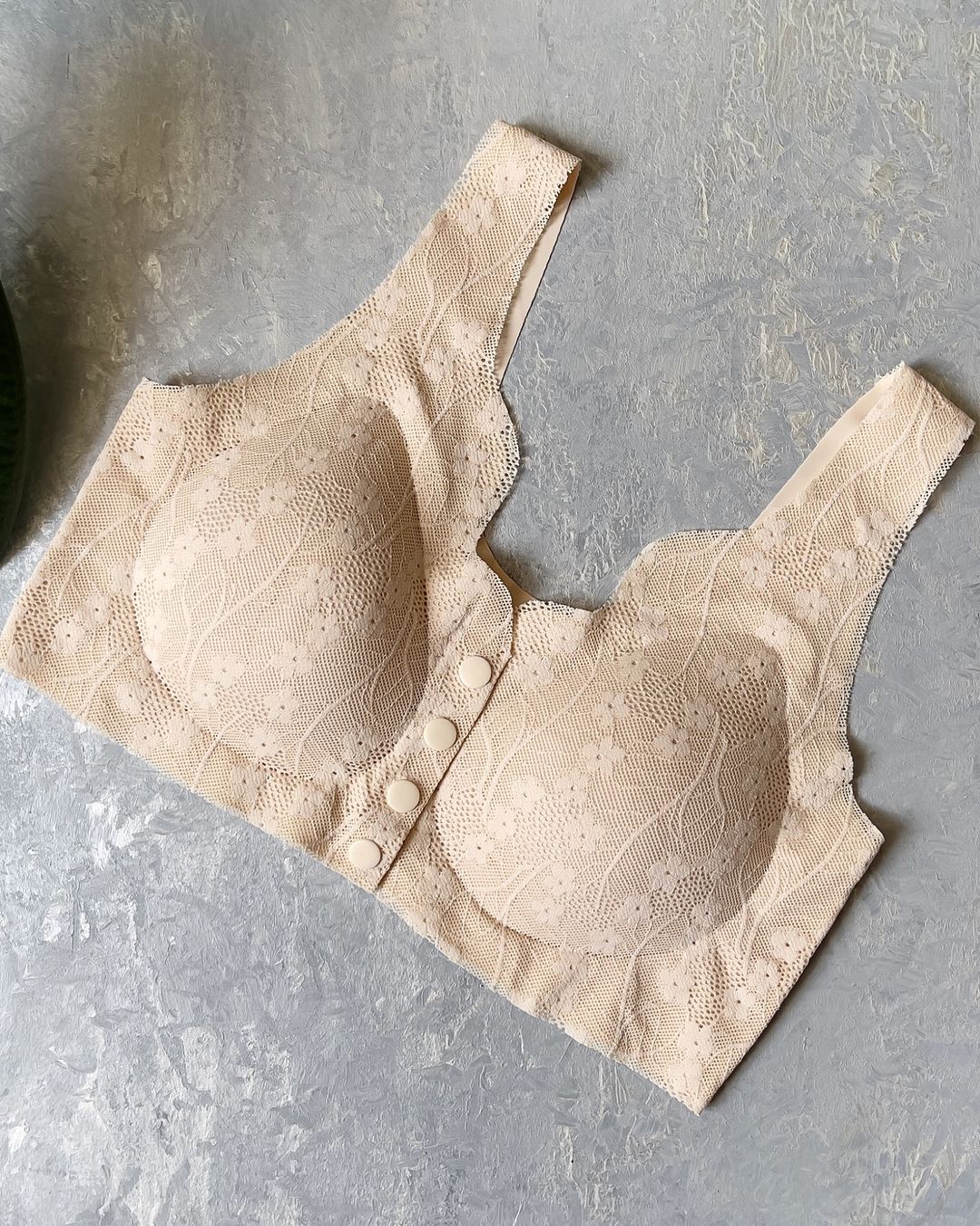 Anti Rash Seamless Stuff Front Button Bra