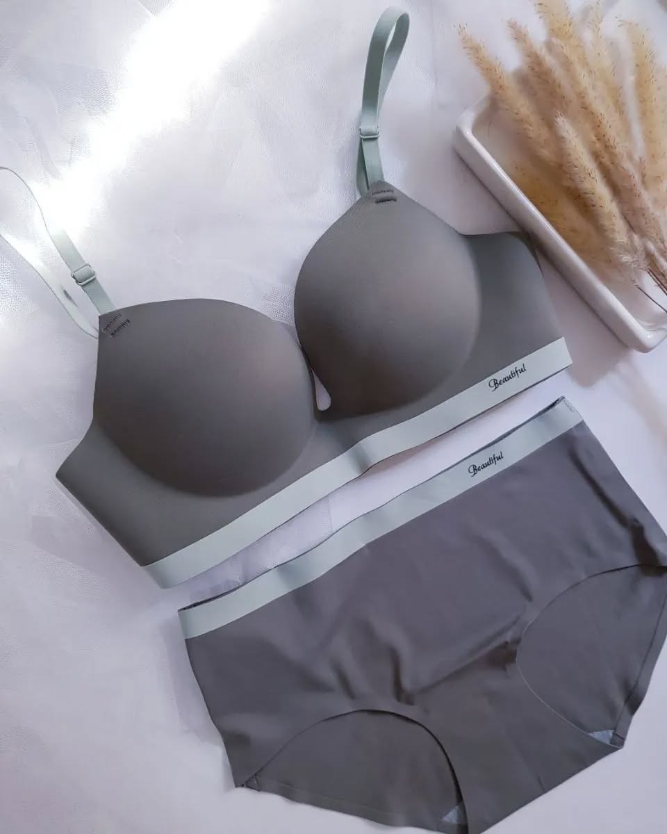 Seamless Double Padded Non Wire Bra Panty Set