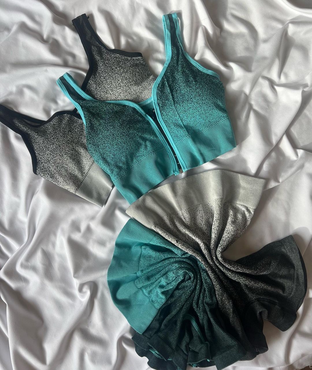 Women's Front Zipper Sports Padded Bra & Shorts Set