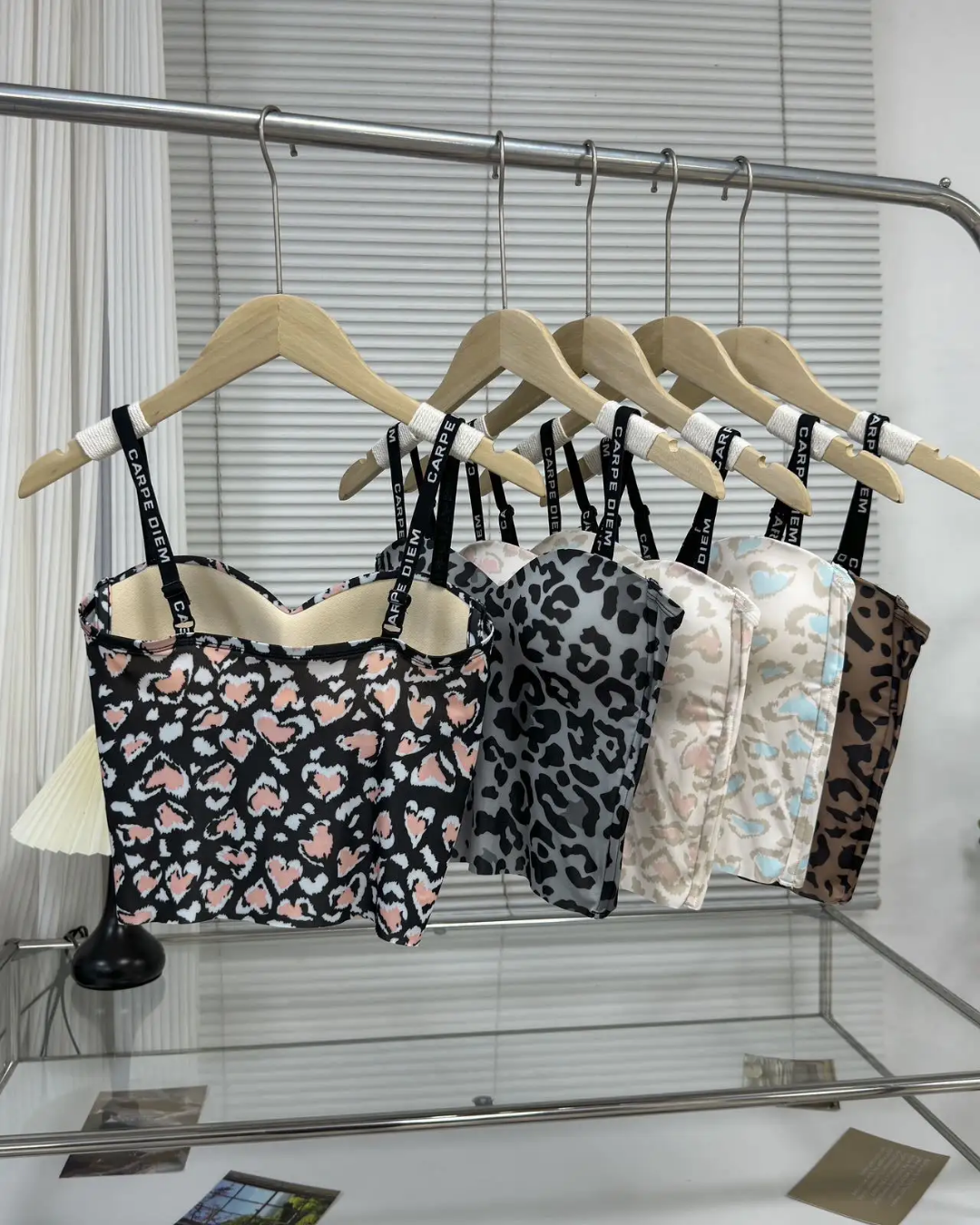 (34-40) Seamless Chittah Print Soft Pad Tank Top