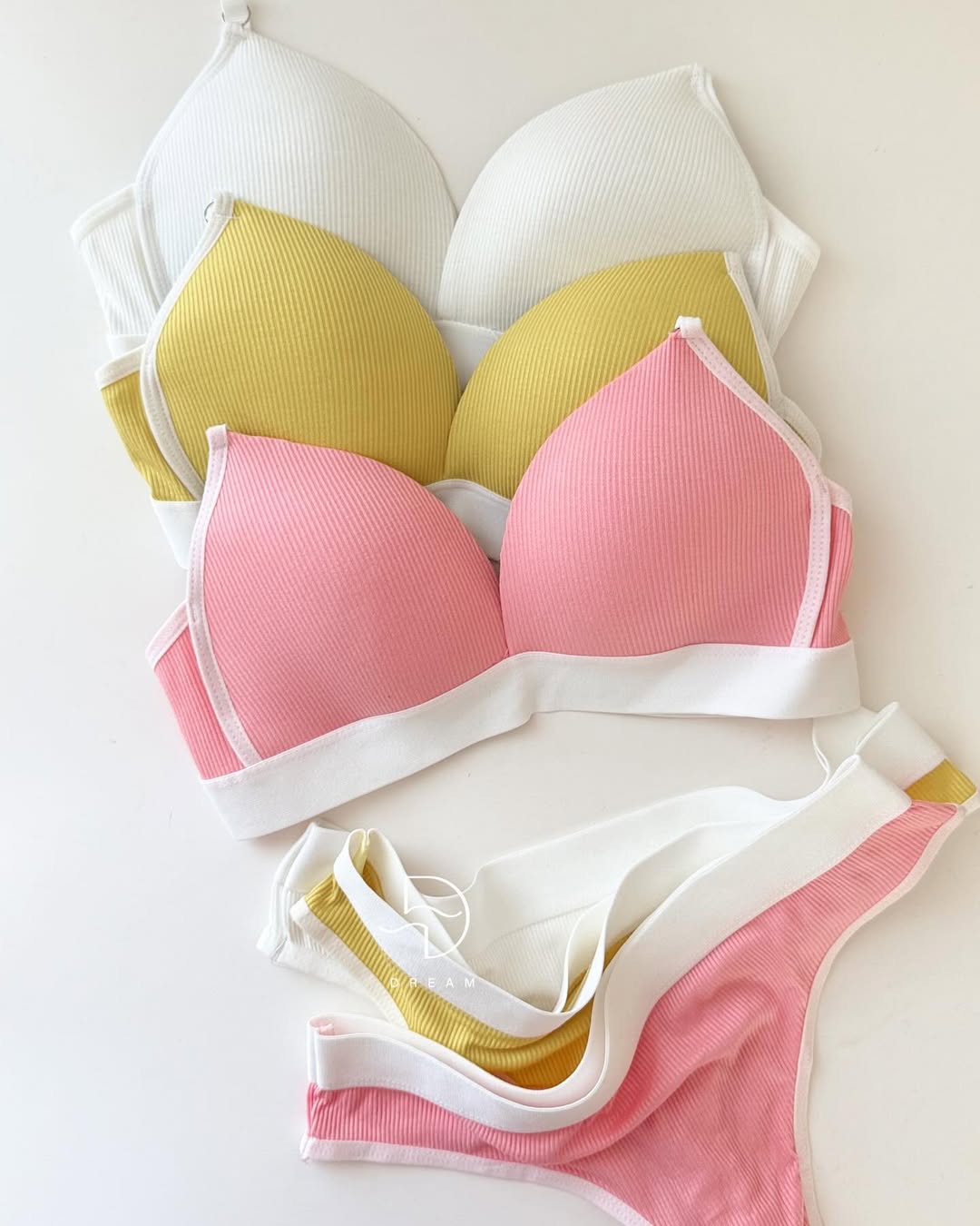 Cozy Sports Wireless bra and panty set