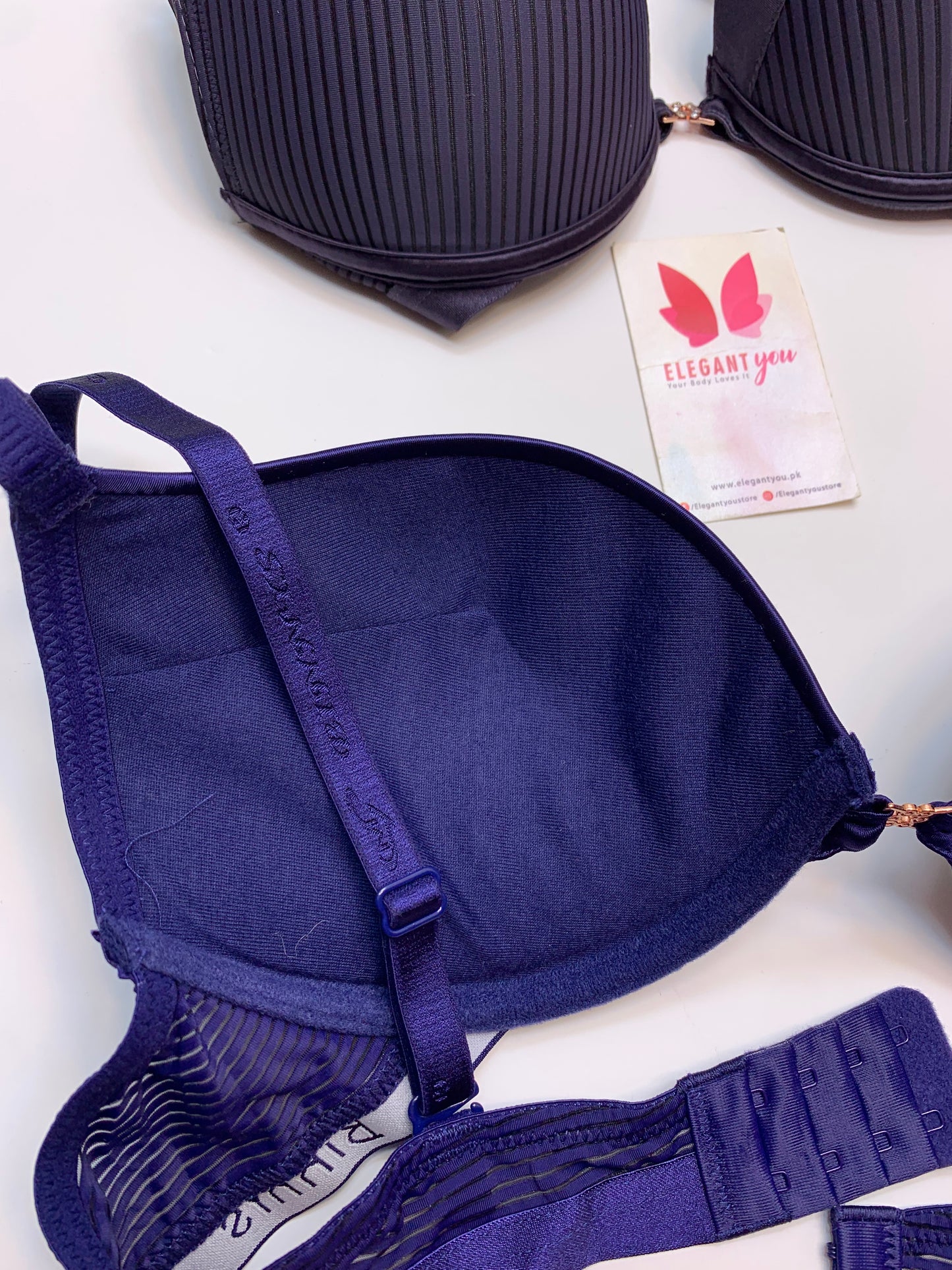 Binnys Most Demanding Plunge Bra (149)