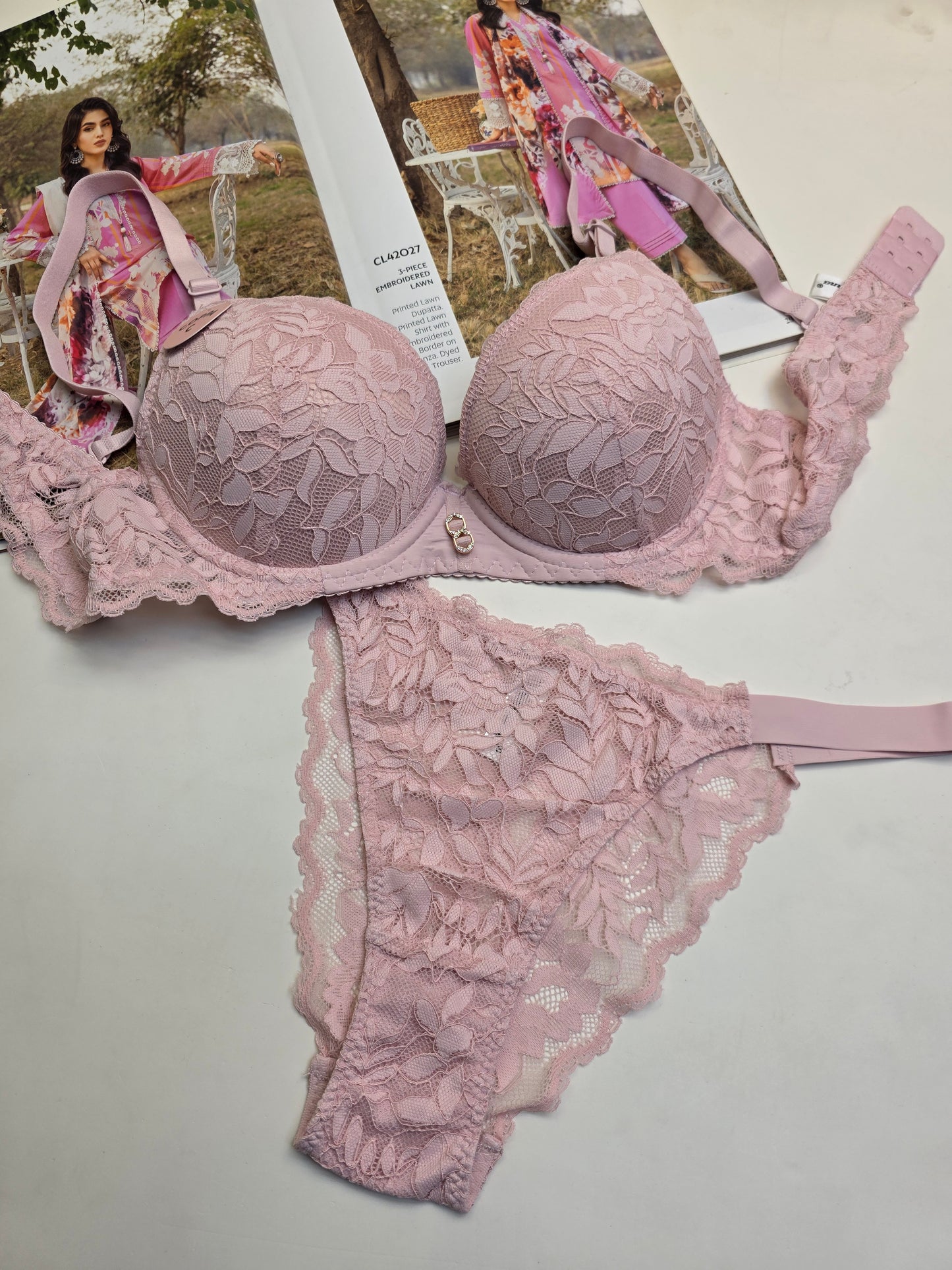 (38-42)C Elegant Padded Push-up Lace Bridal Bra & Thong Underwear*
