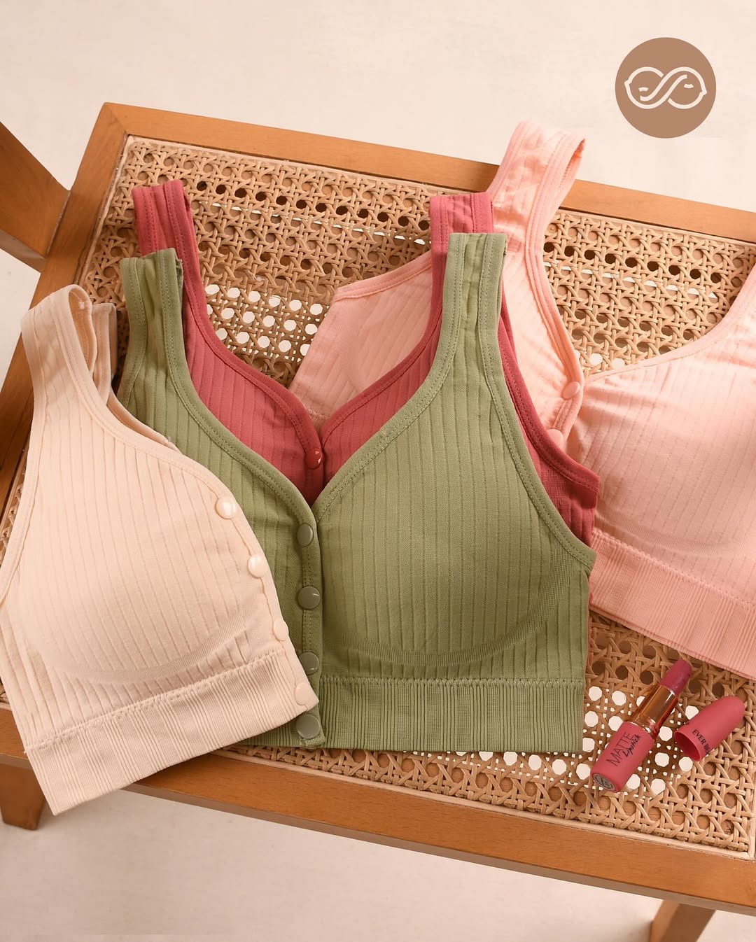 Wide Shoulder Front Button Sports Bra