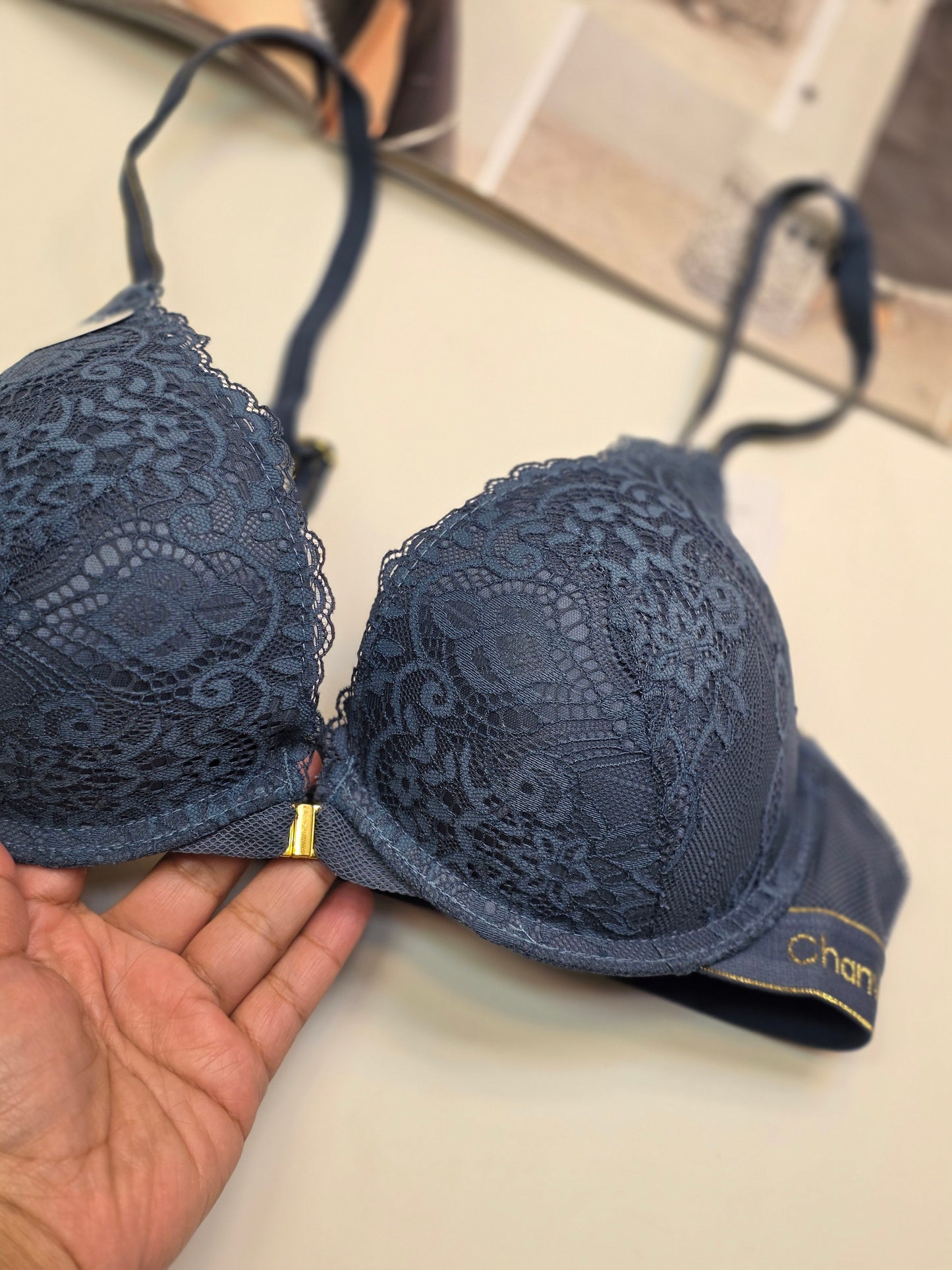 (38-42)C Lacy Sassy Front Buckle Double Padded Full Coverage Bra(173)