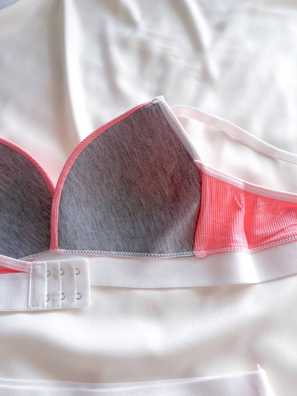 Cozy Sports Wireless bra and panty set