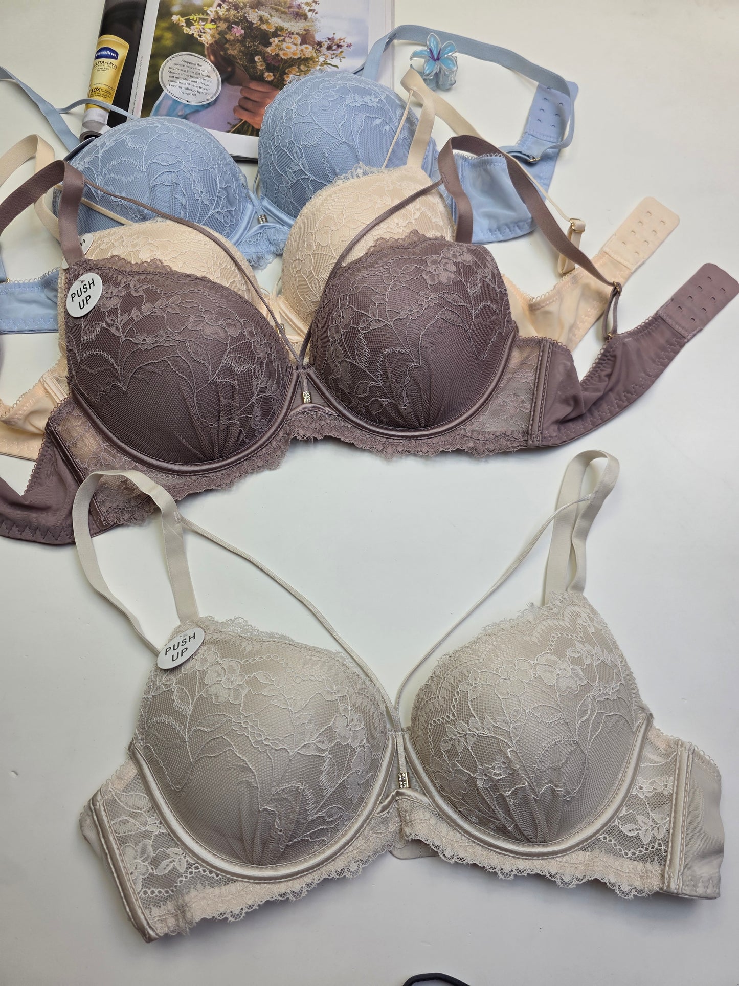 (34-40)b Criss Cross Strip Double Padded Pushup Lacy Bra