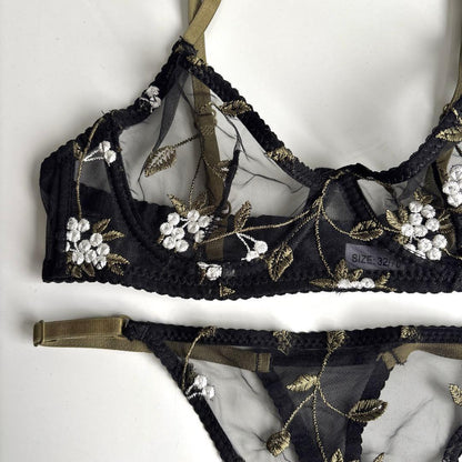 (32-38)B Beautiful Lace Underwire Bra and Panty Set