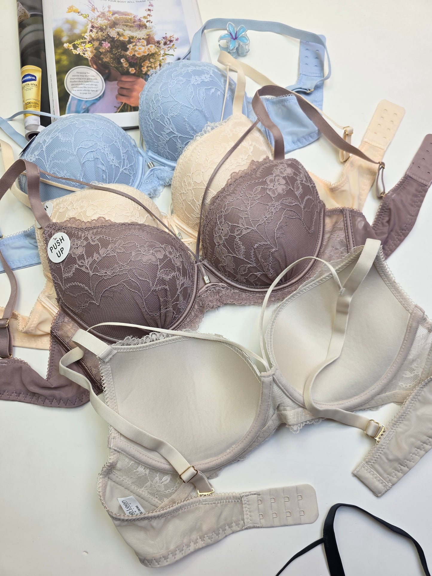 (34-40)b Criss Cross Strip Double Padded Pushup Lacy Bra