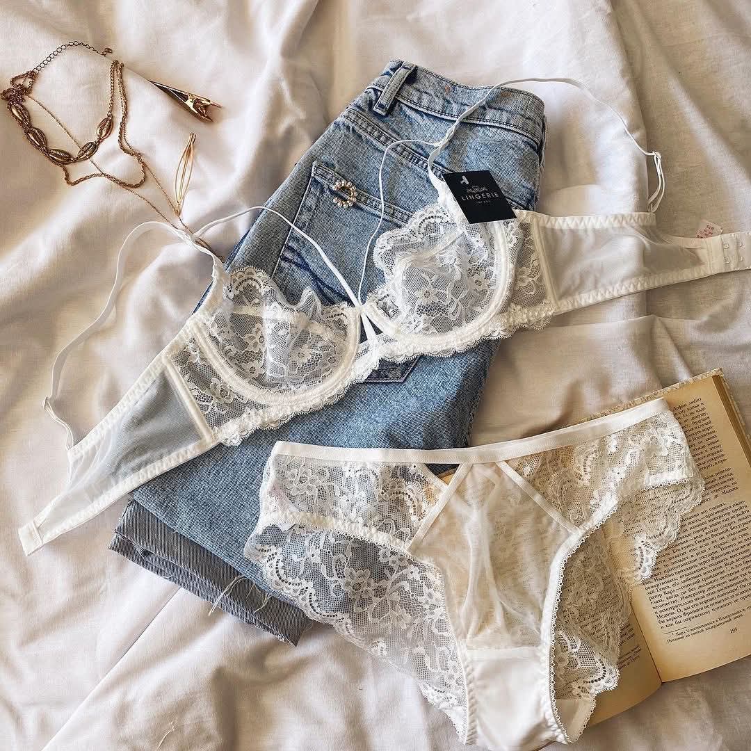 Elegant Lacy Bra & Panty Pair