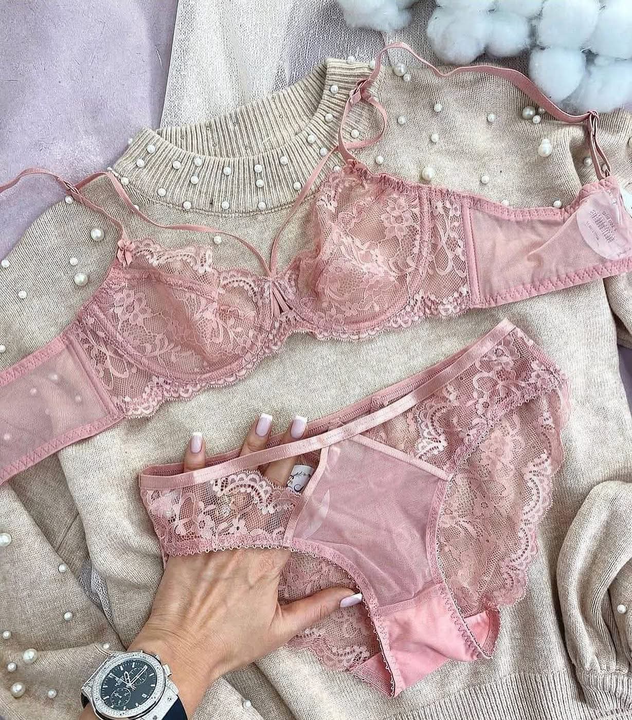 Elegant Lacy Bra & Panty Pair