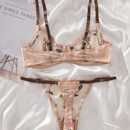 (32-38)B Beautiful Lace Underwire Bra and Panty Set