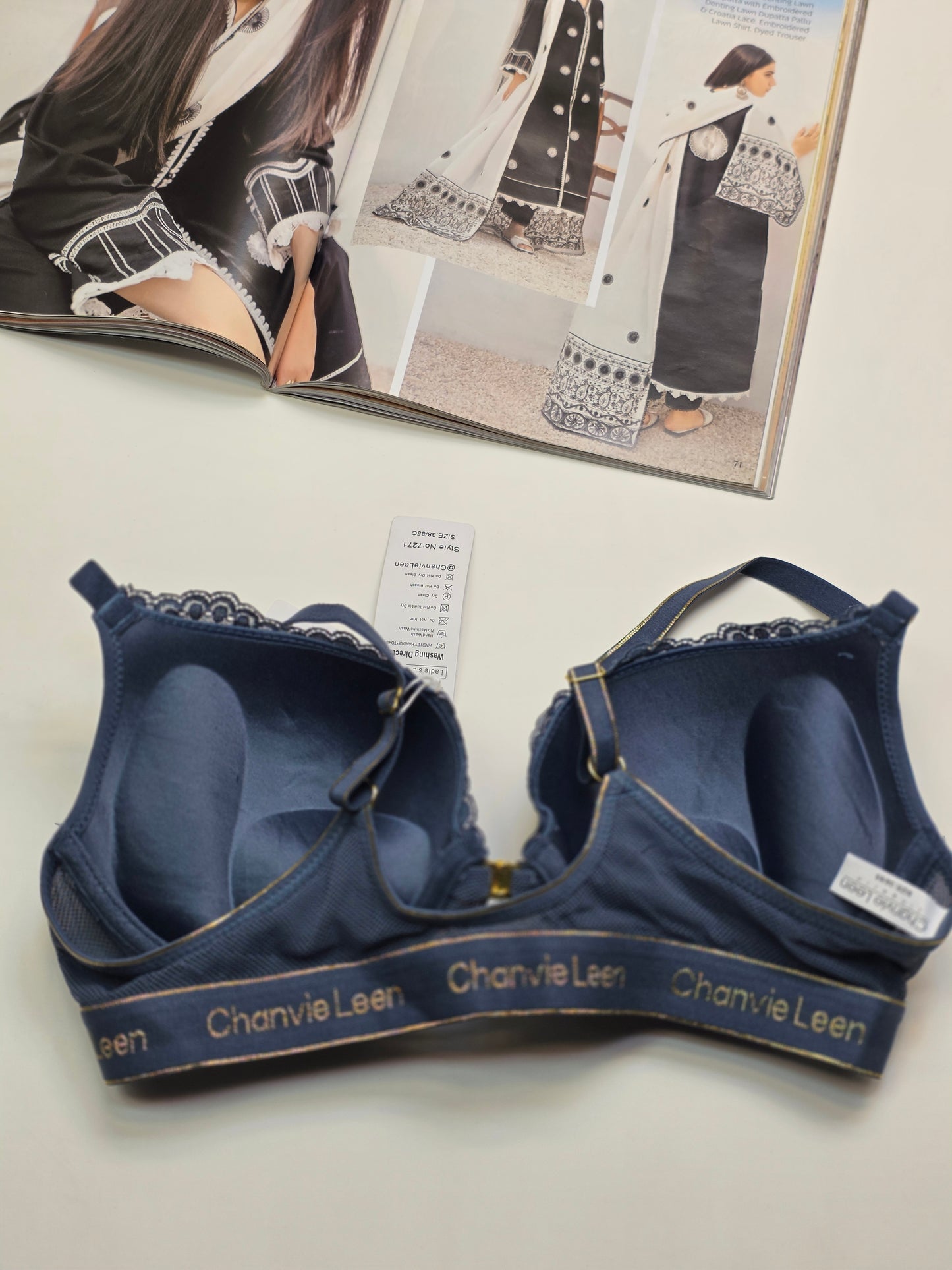 (38-42)C Lacy Sassy Front Buckle Double Padded Full Coverage Bra(173)