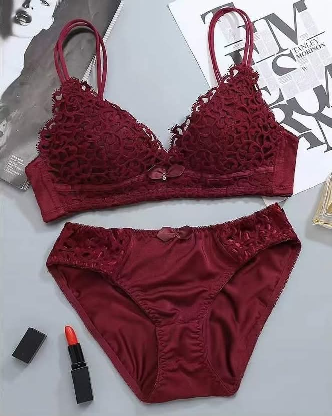 Double Stripped Single Padded Floral Design Bra & Panty Set